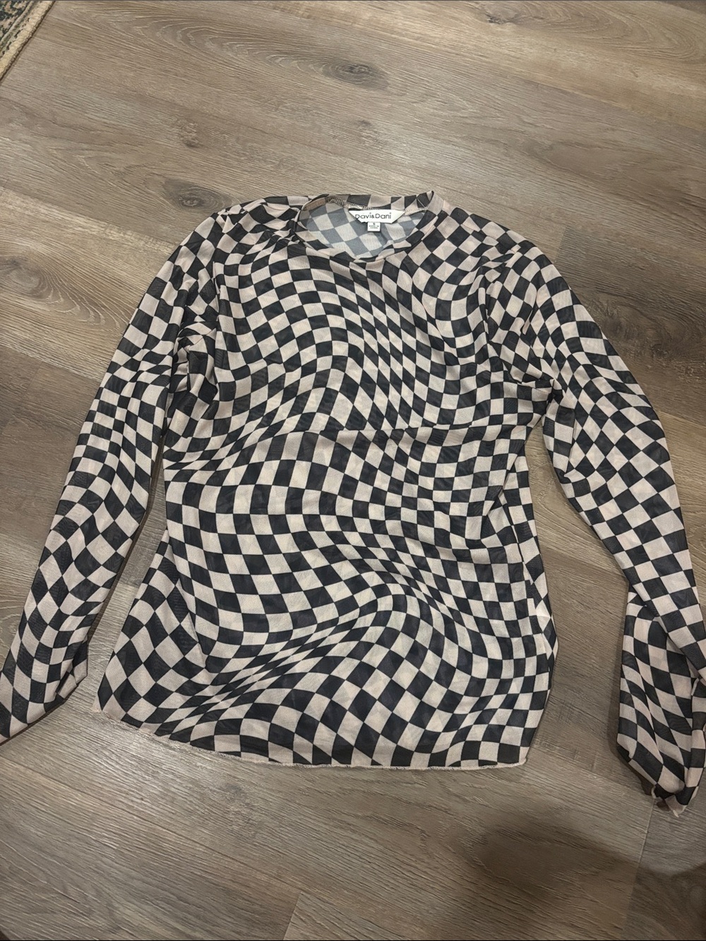 DAVI & DANI Black and Cream Optical-Check Long Sleeve Tee